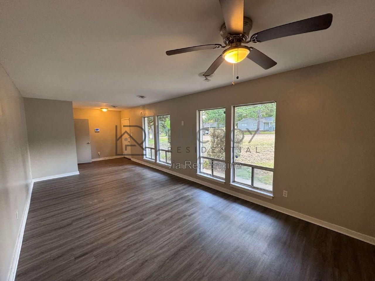 336 Maywood Cir - Photo 3 of 13