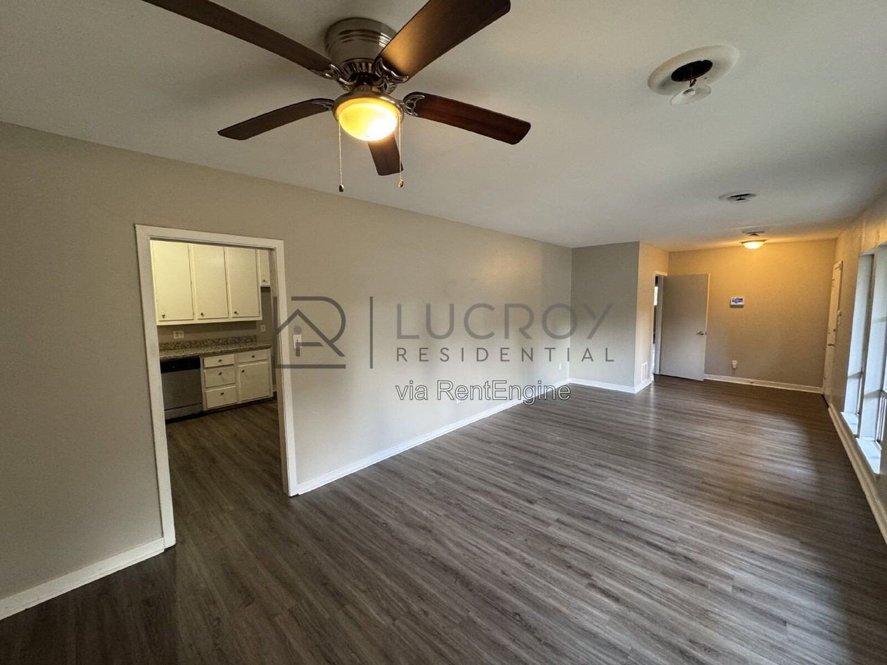 336 Maywood Cir - Photo 4 of 13
