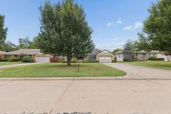 1108 Larchmont Ln - Photo 1 of 1