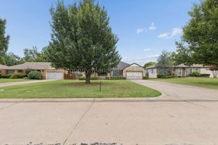 1108 Larchmont Ln - Photo 1 of 1