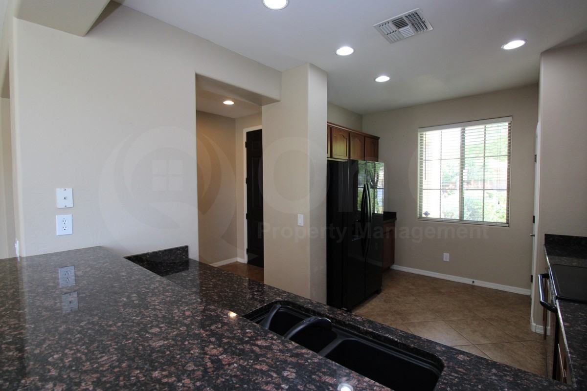 29302 N 67th Dr - Photo 5 of 20