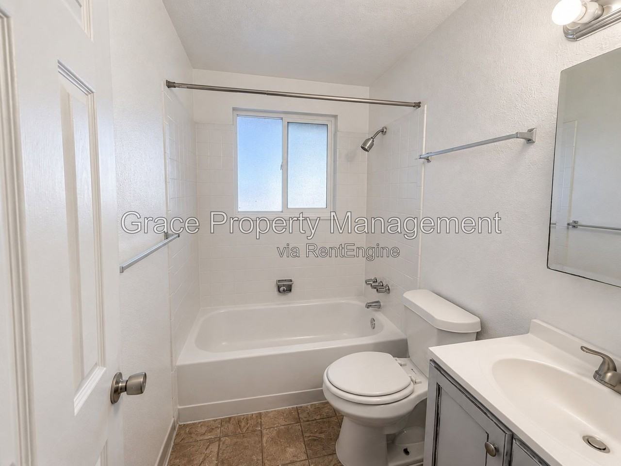 6630 Knox Ct - Photo 3 of 8