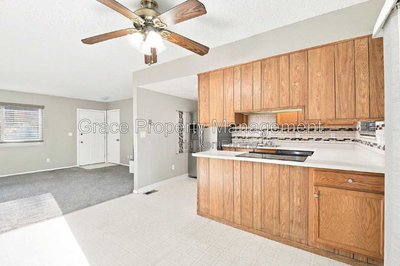 13565 Decatur Ct - Photo 6 of 20