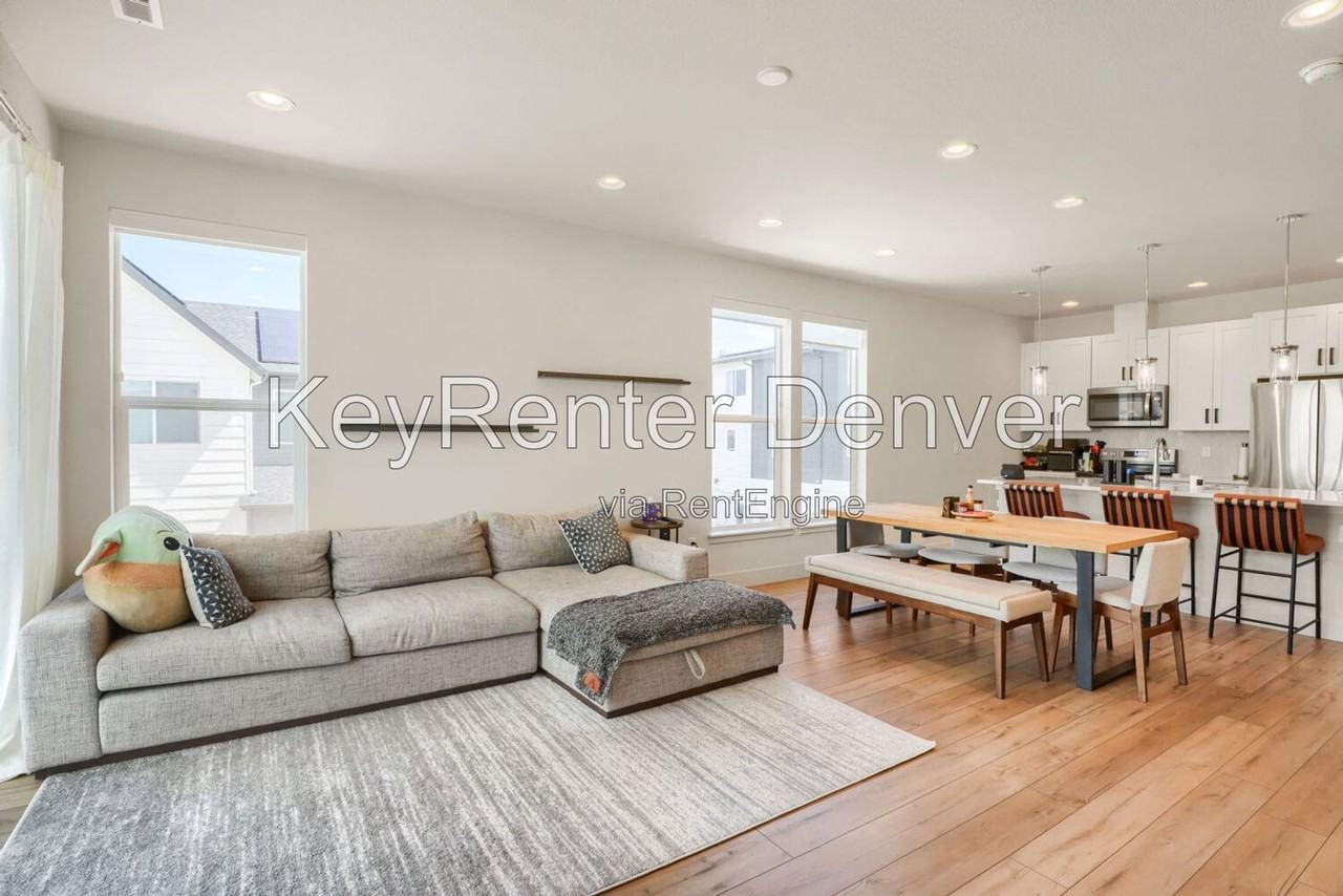2882 S Pancratia St - Photo 5 of 23