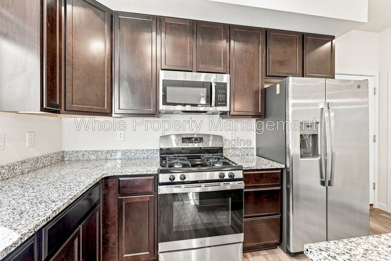 871 E 98th Ave #1401 - Photo 6 of 26