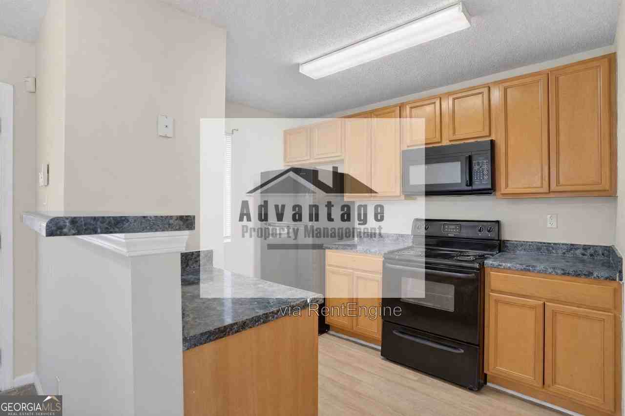 8100 Oakley Cir - Photo 3 of 19