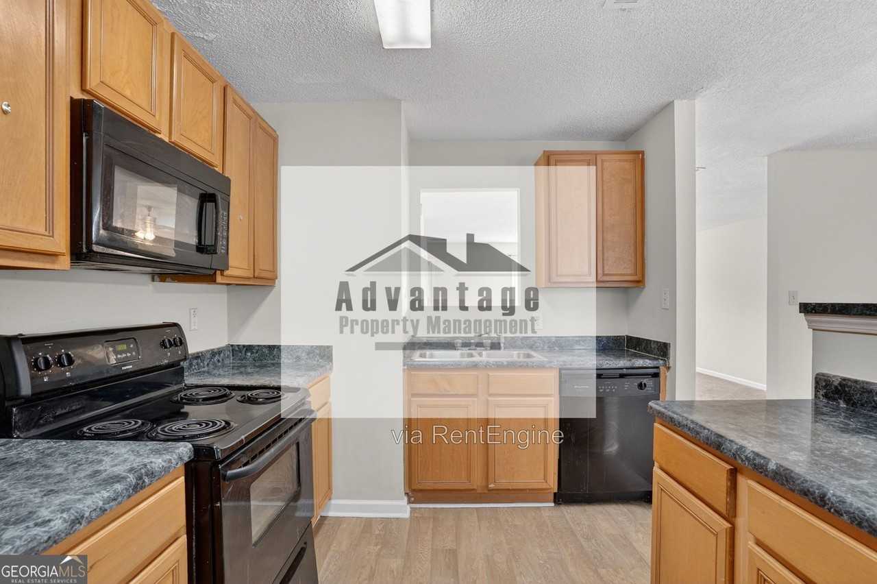 8100 Oakley Cir - Photo 4 of 19