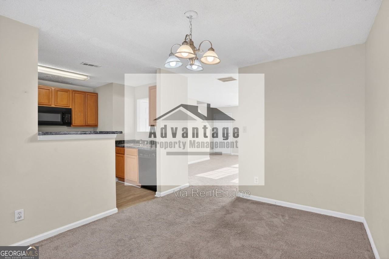 8100 Oakley Cir - Photo 5 of 19