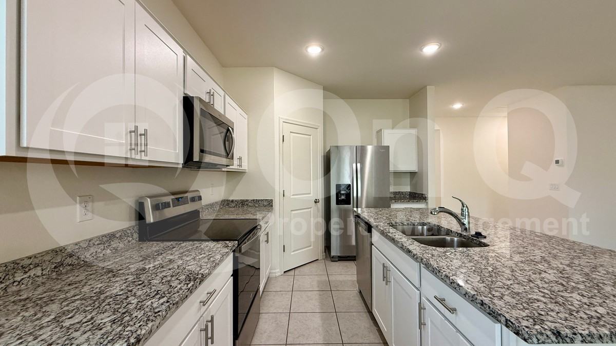 10962 N 165th Ave - Photo 5 of 26