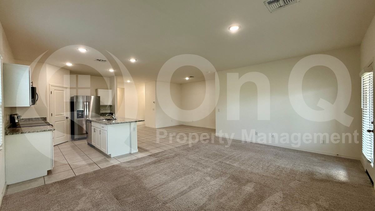 10962 N 165th Ave - Photo 7 of 26