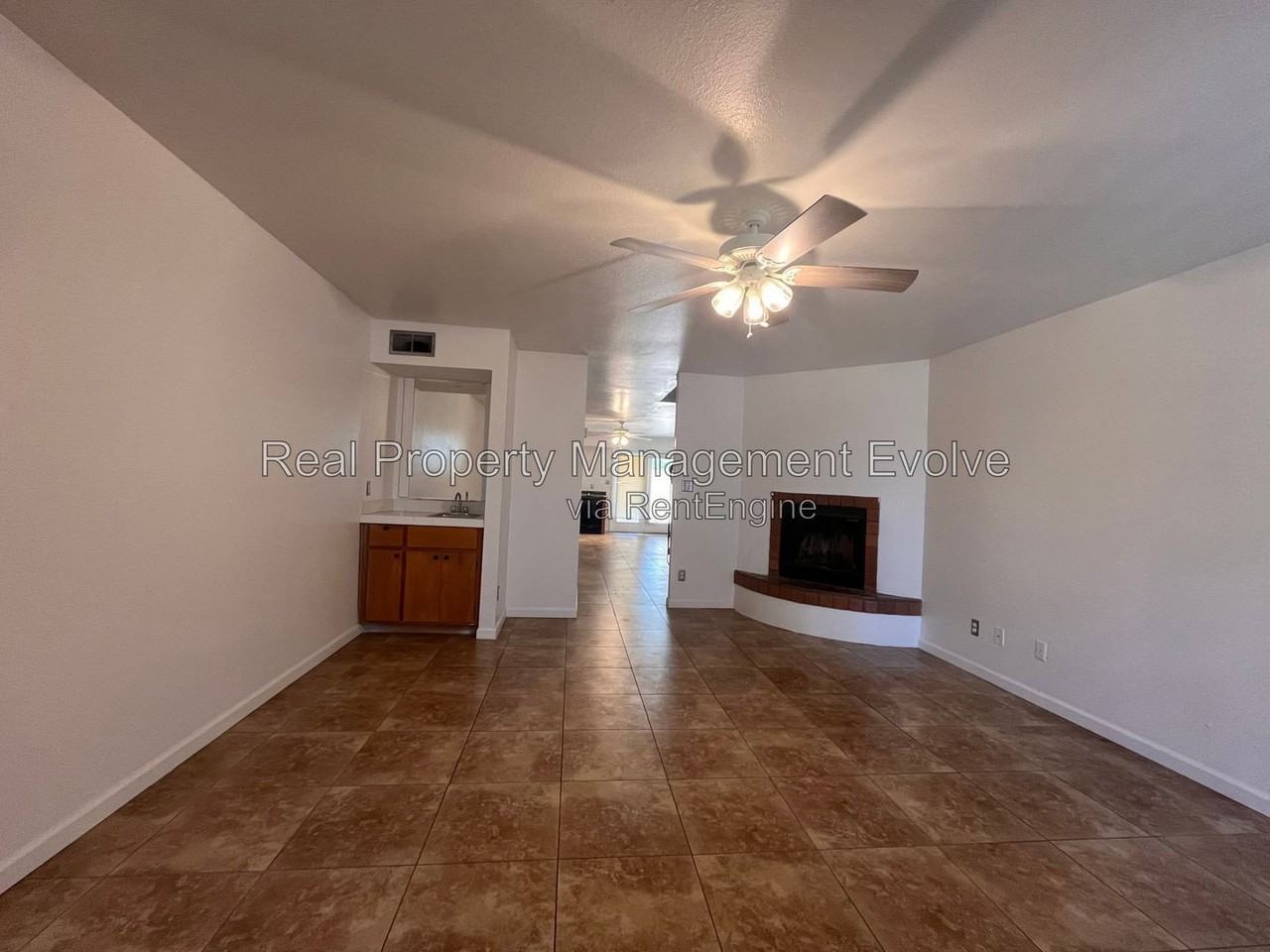 1425 E Desert Cove Ave #60 - Photo 5 of 21