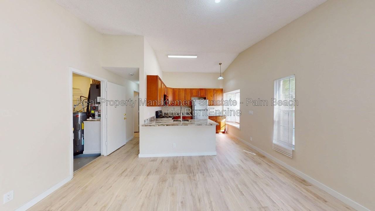 5401 Pinnacle Ln - Photo 6 of 13