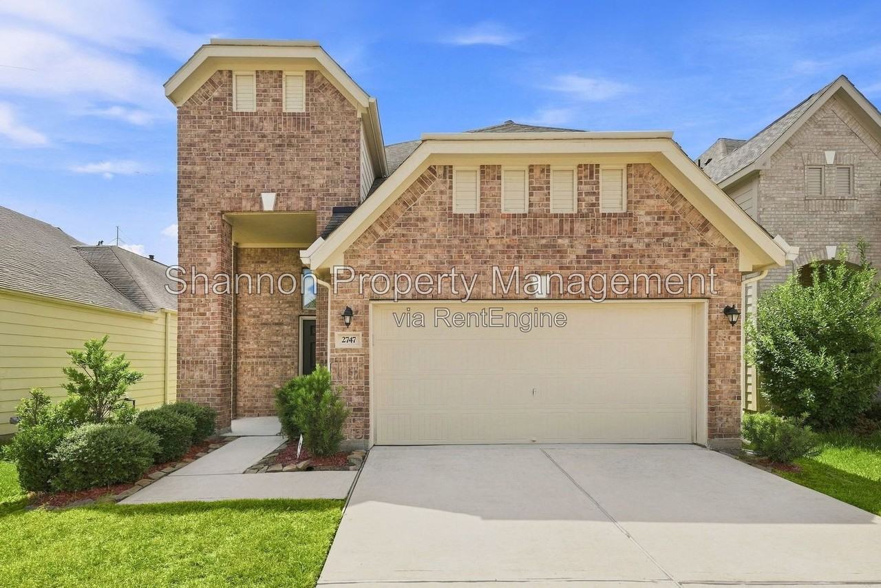 2747 Meandering Elm Trl