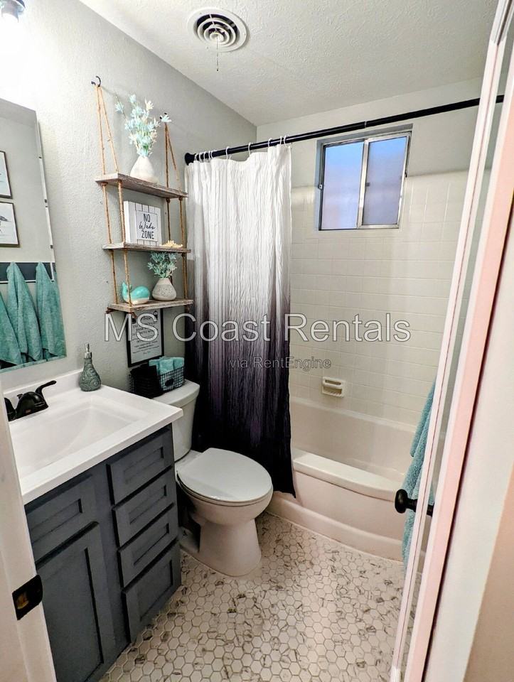 104 Charleswood Ln - Photo 4 of 14