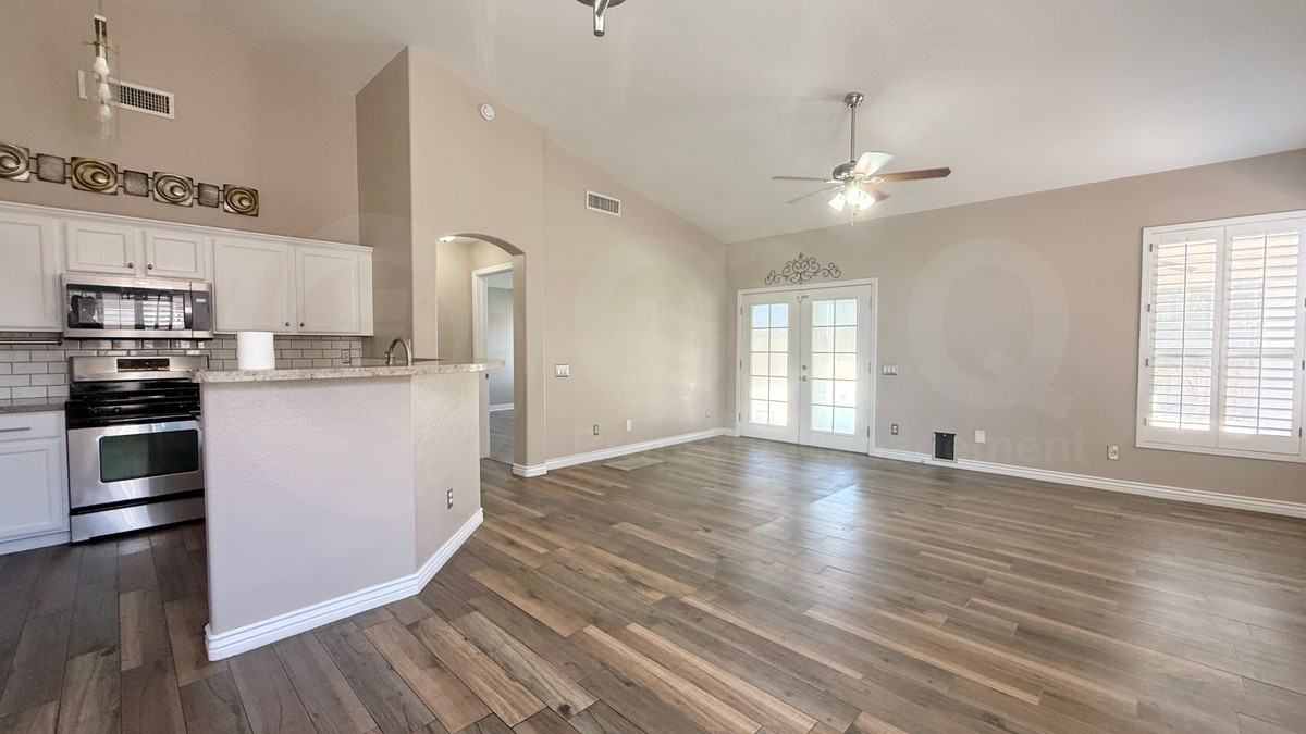 1292 W Morelos St - Photo 3 of 18
