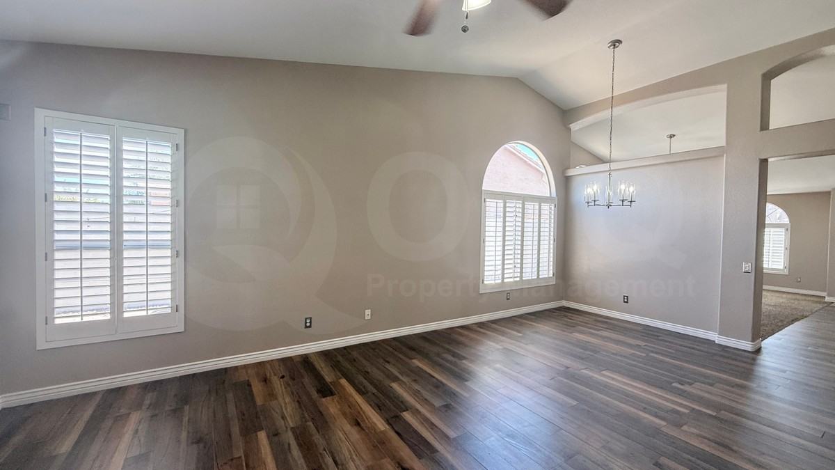 1292 W Morelos St - Photo 7 of 18