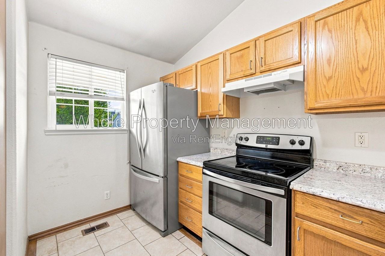 3189 E 106th Ave - Photo 6 of 28