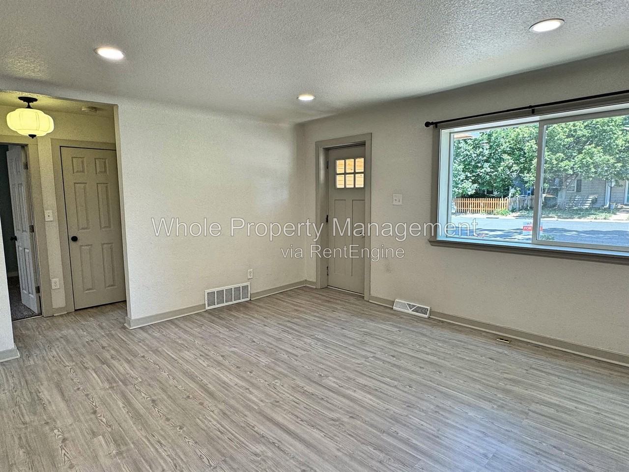 4217 S Sherman St - Photo 6 of 33
