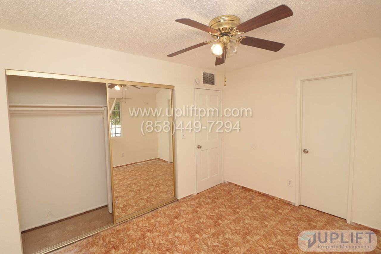 7746 Bloomfield Rd - Photo 6 of 15