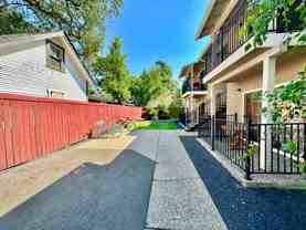 815 Hazel St #D - Photo 1 of 1