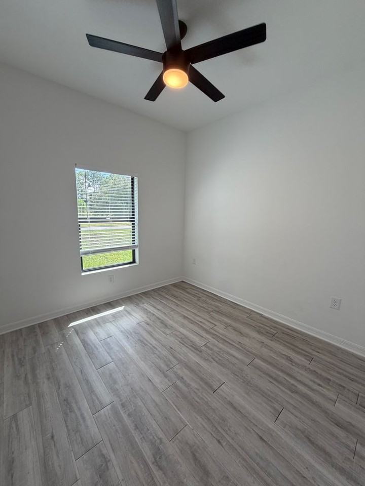 1106 Gretchen Ave S - Photo 3 of 22