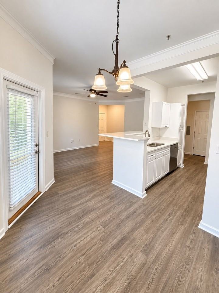 1814 Chatelain Way - Photo 7 of 22