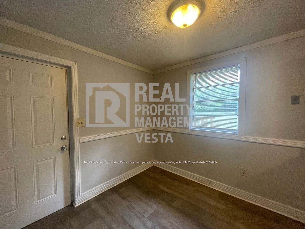 4940 Faubus Ave - Photo 5 of 13