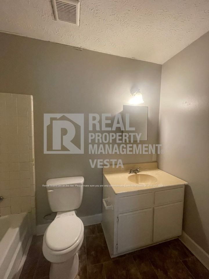 1905 Karen Dr - Photo 7 of 15