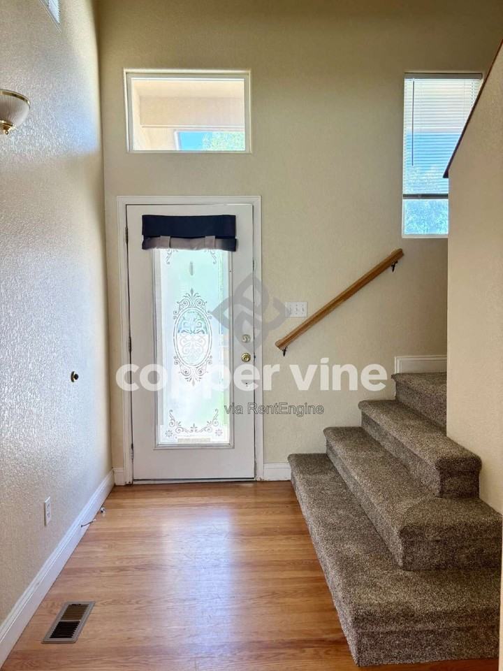 3314 Barbera St - Photo 4 of 32