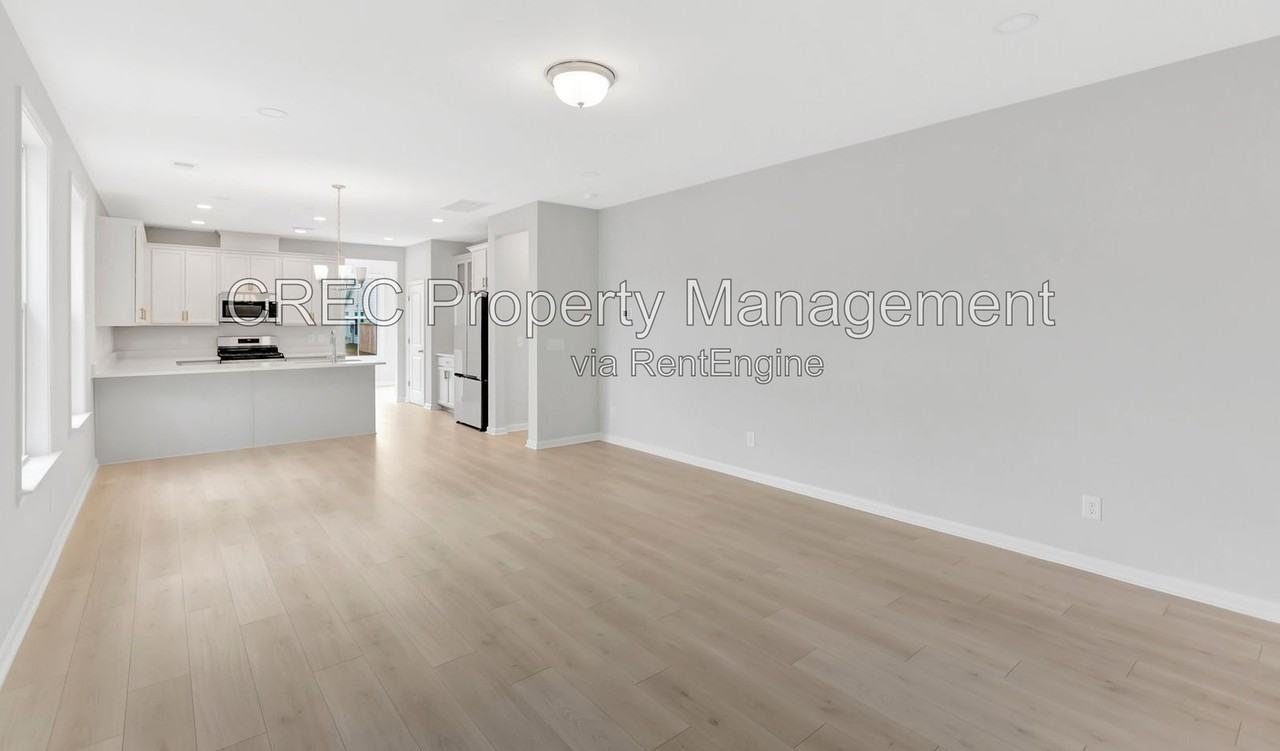8806 Lannister Dr - Photo 7 of 34