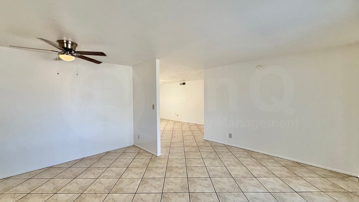 4746 W Aster Dr - Photo 5 of 19