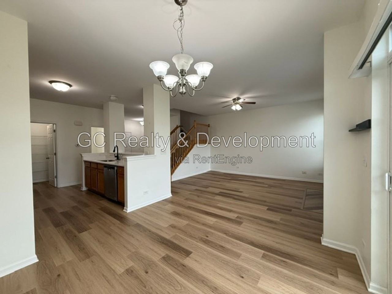 1028 Turin Dr - Photo 6 of 24