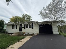 689 Laurel Ave - Photo 1 of 1