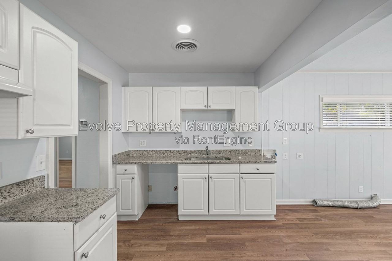 4629 Durbin Ave - Photo 7 of 16