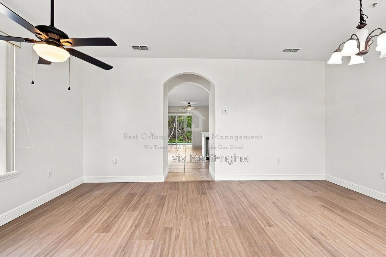 10402 Eastpark Lake Dr - Photo 5 of 44