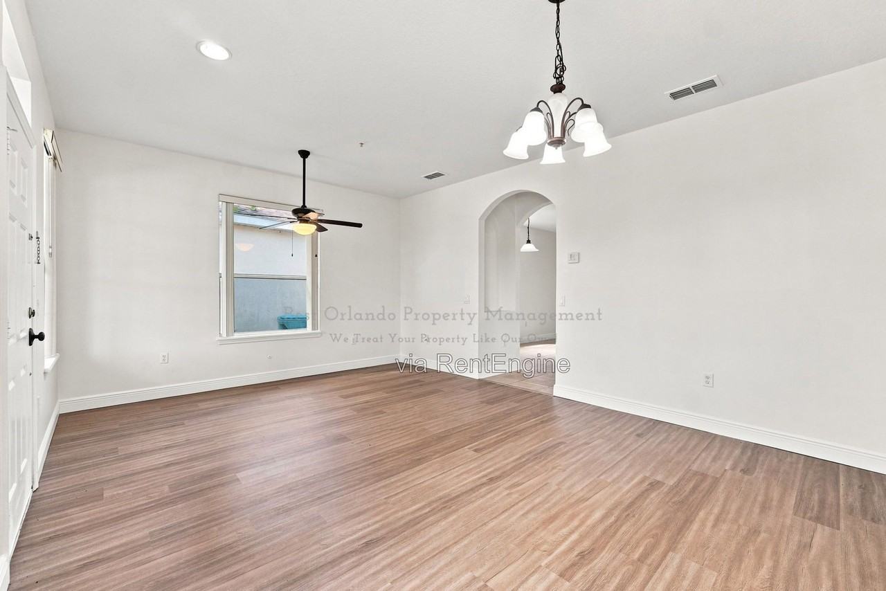10402 Eastpark Lake Dr - Photo 6 of 44