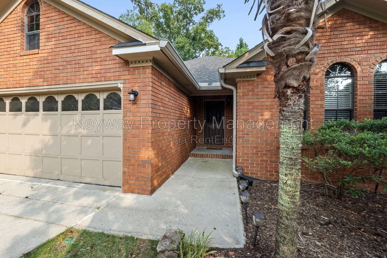 2919 Pointewest Dr - Photo 3 of 22