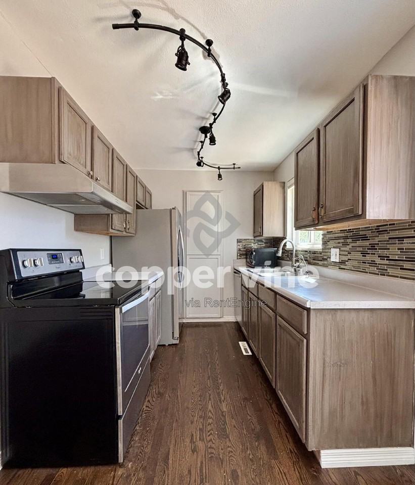 10536 W 107th Ave - Photo 6 of 19