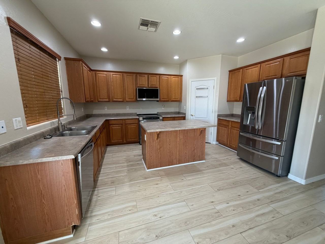 24763 W Jones Ave - Photo 4 of 27