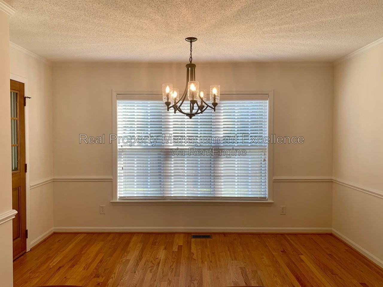 5900 Swales Way - Photo 7 of 39