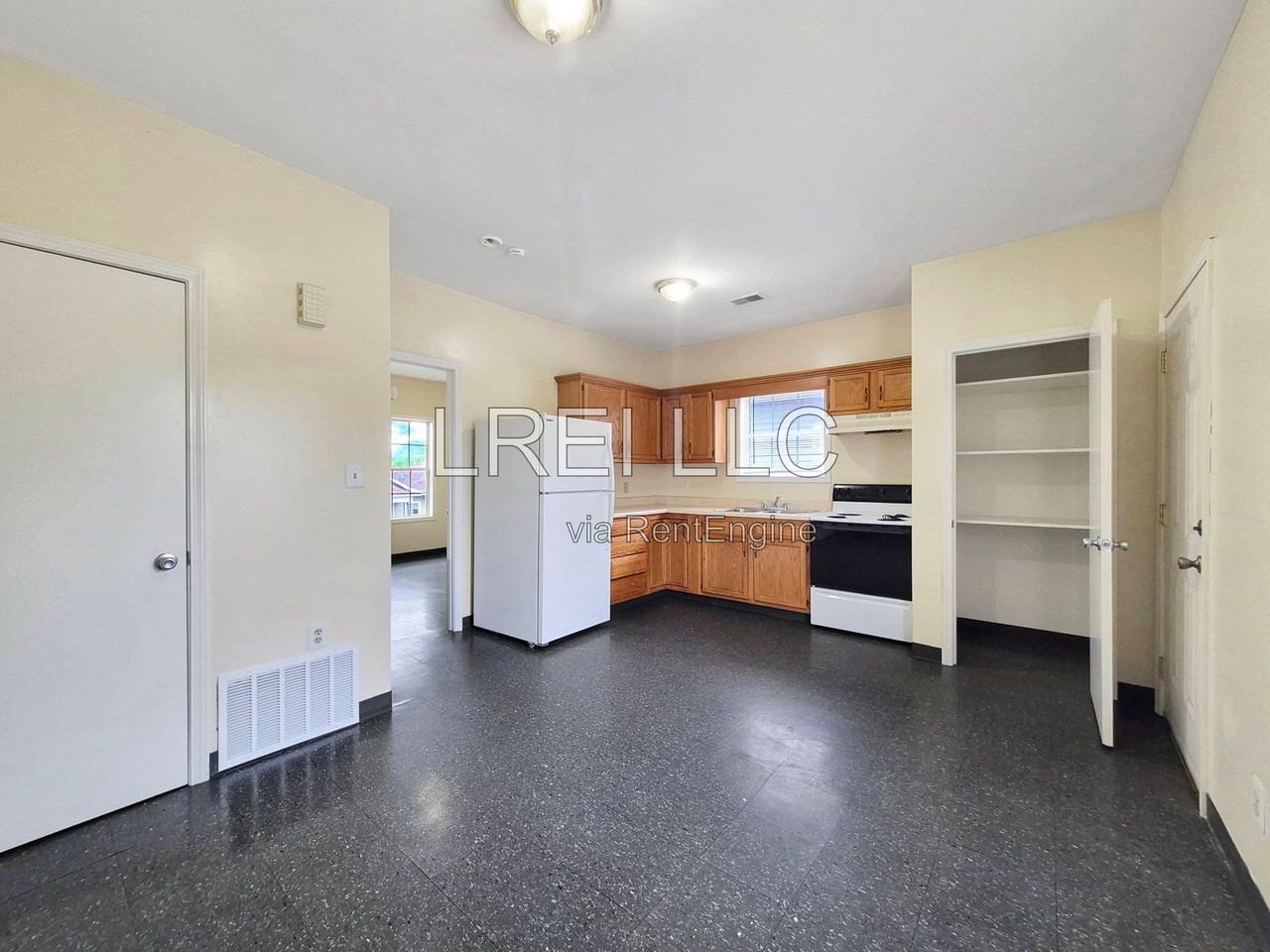 705 M St #3 - Photo 3 of 11