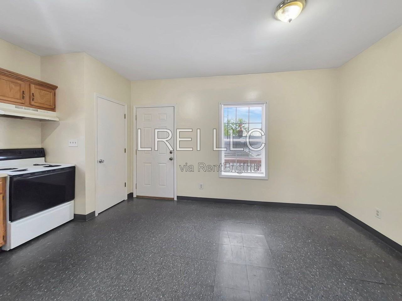 705 M St #3 - Photo 7 of 11