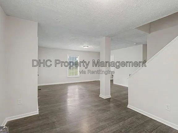 1167 Hubbard St Sw - Photo 2 of 22