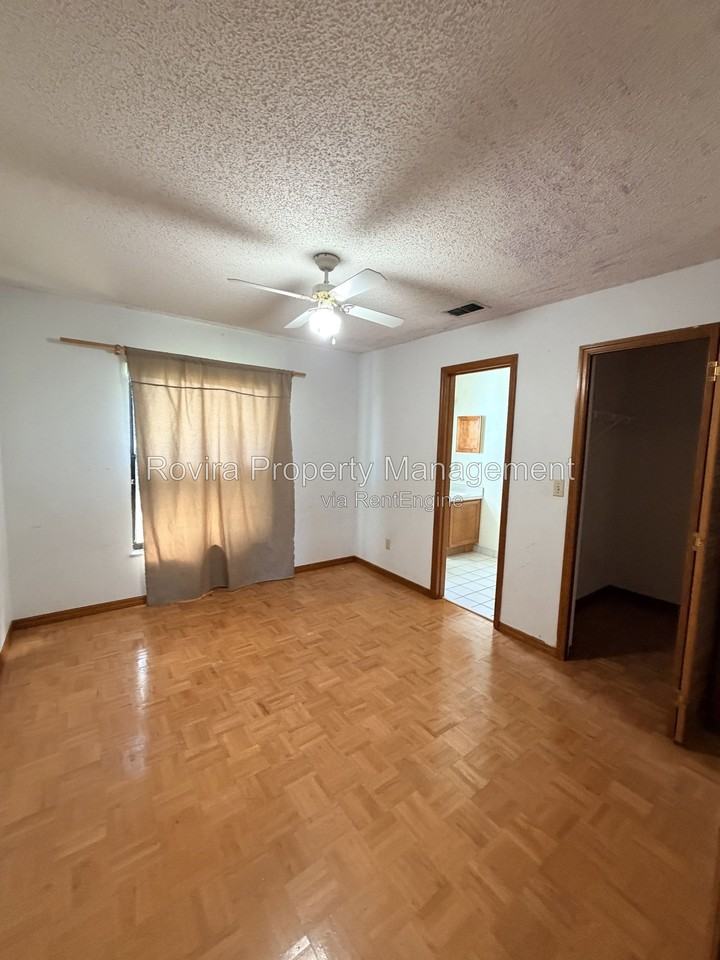 602 Wallaby Ln - Photo 6 of 22