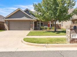 featured image of 8317 Nw 138th Cir