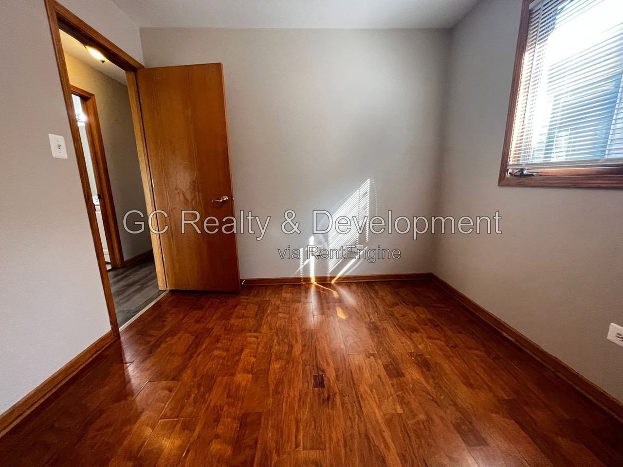 13419 S Brandon Ave #3 - Photo 4 of 18