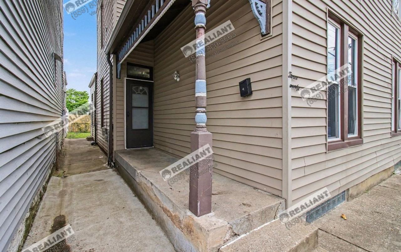 320 Lafayette Ave - Photo 2 of 25