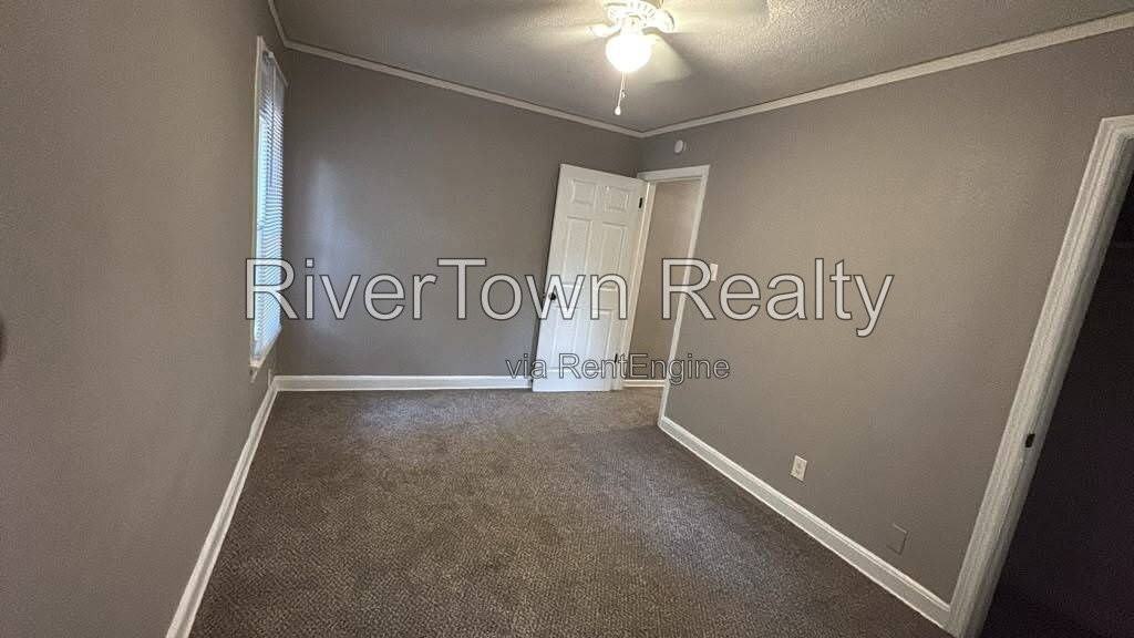 3590 Bowen Ave - Photo 2 of 14
