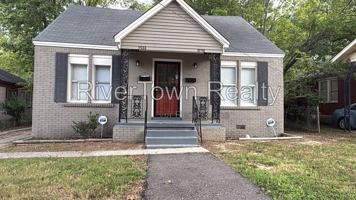 featured image of 3590 Bowen Ave