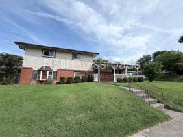 featured image of 1343 Oakhill Ave